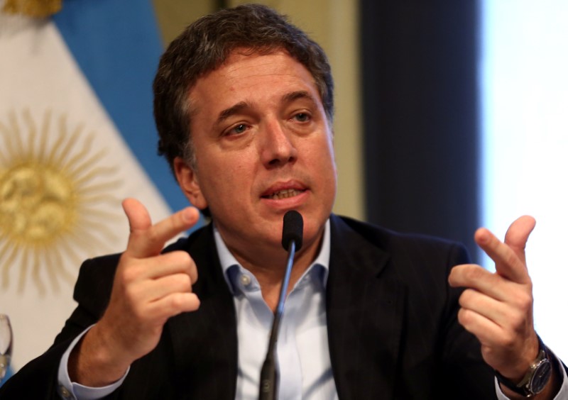 Imagen de archivo del nuevo ministro de Hacienda de Argentina, Nicolás Dujovne , durante una conferencia de prensa en la Casa Rosada